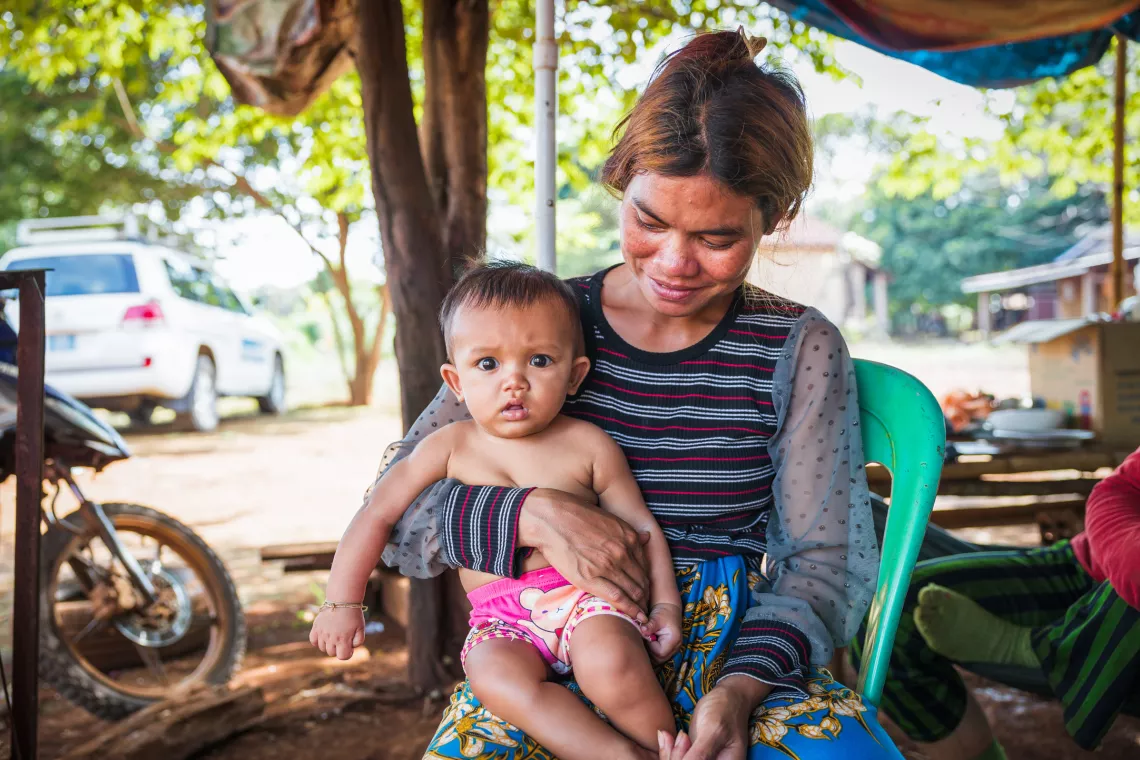 &copy; Vandy Kang, a 31-year-old grocery vendor and mother to two young children, knows that breastmilk is key to giving her kids the best start in life.  &ldquo;Firstly, the children's eyes, brain and general immune system are built stronger and healthier, shielding them from viruses and diseases,&rdquo; she says. &ldquo;And when they grow up, they tend to be smarter in studying and living their life.&rdquo;  Vandy lives with her three-year-old daughter and six-month-old son in Ratanakiri, a heavily forested border province known for 