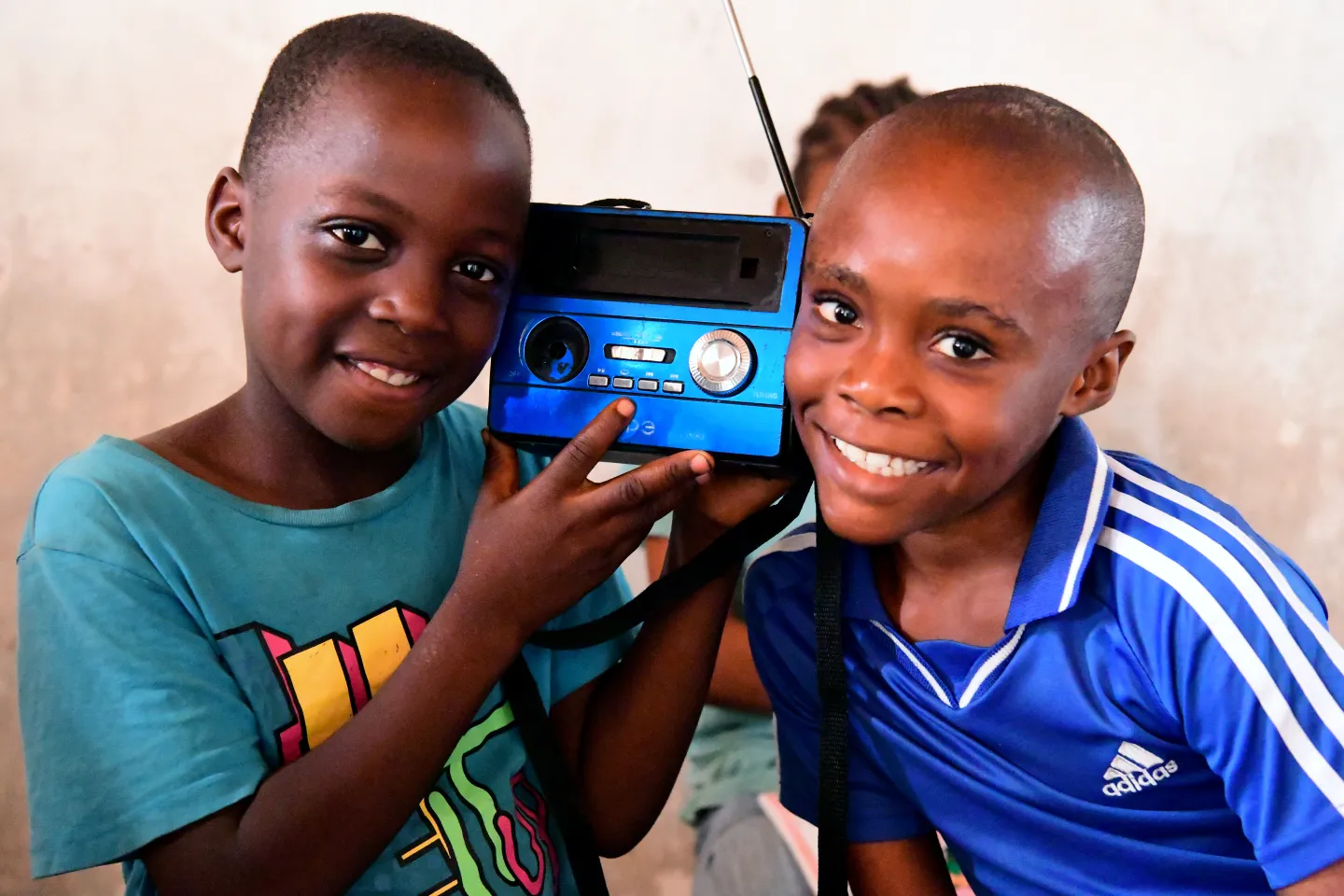 children listerning a radio programme