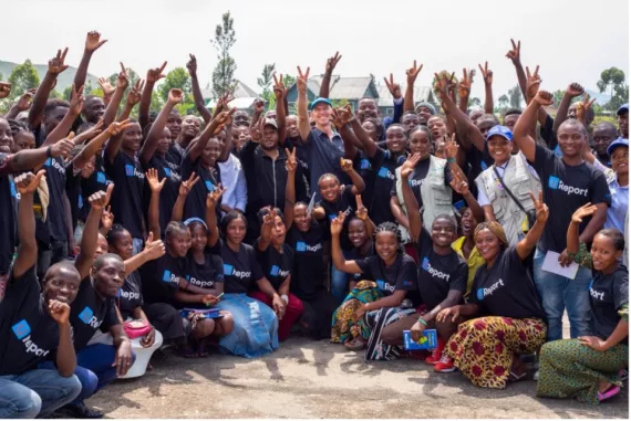 Grant Leaity, UNICEF Resident Representative in ttE DRC, visiting the internally displaced people (IDP) camp at Bulengo in North Kivu province with the U-Report community in the camp.