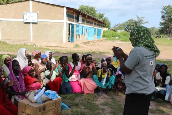 U.S. donates sanitary pads to support education of refugee girls in Dadaab  – UNHCR Kenya