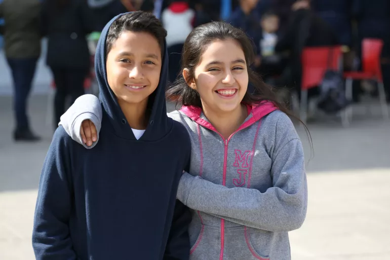 ni&ntilde;os escuela Chile