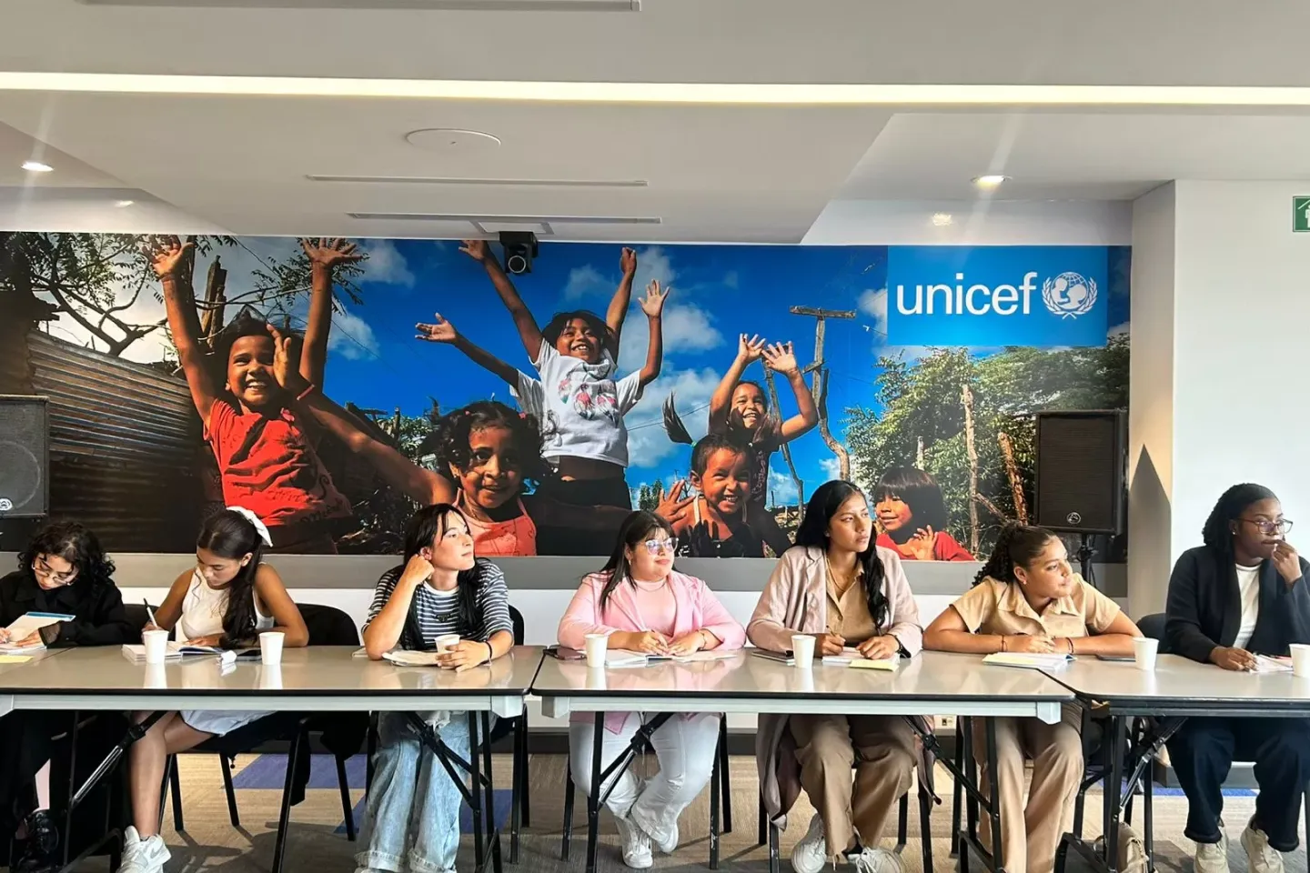 UNICEF Colombia sostuvo  un conversatorio con adolescentes y autoridades del pa&iacute;s para que sus mensajes en este evento sean escuchados y transmitidos. 