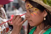El pueblo Aw&aacute; particip&oacute; en enero de 2024 del Carnaval de Negros y Blancos que se realiza en la ciudad de Pasto, Nari&ntilde;o