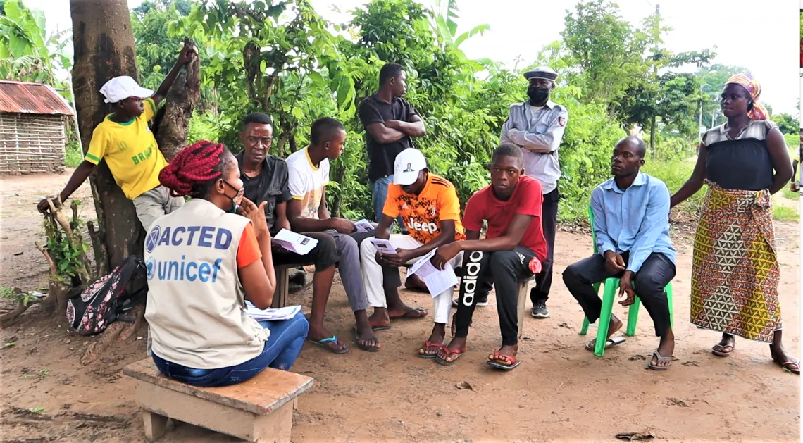 Jessica, ACTED field officer, leads an awareness raising session in Ngabe