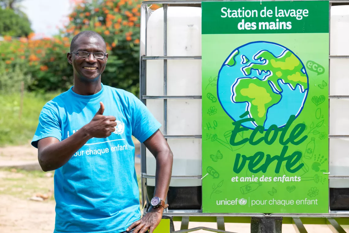 Green school activities in a school in Sakassou, a village of Toumodi, in the center of C&ocirc;te d&rsquo;Ivoire with Guy N'da