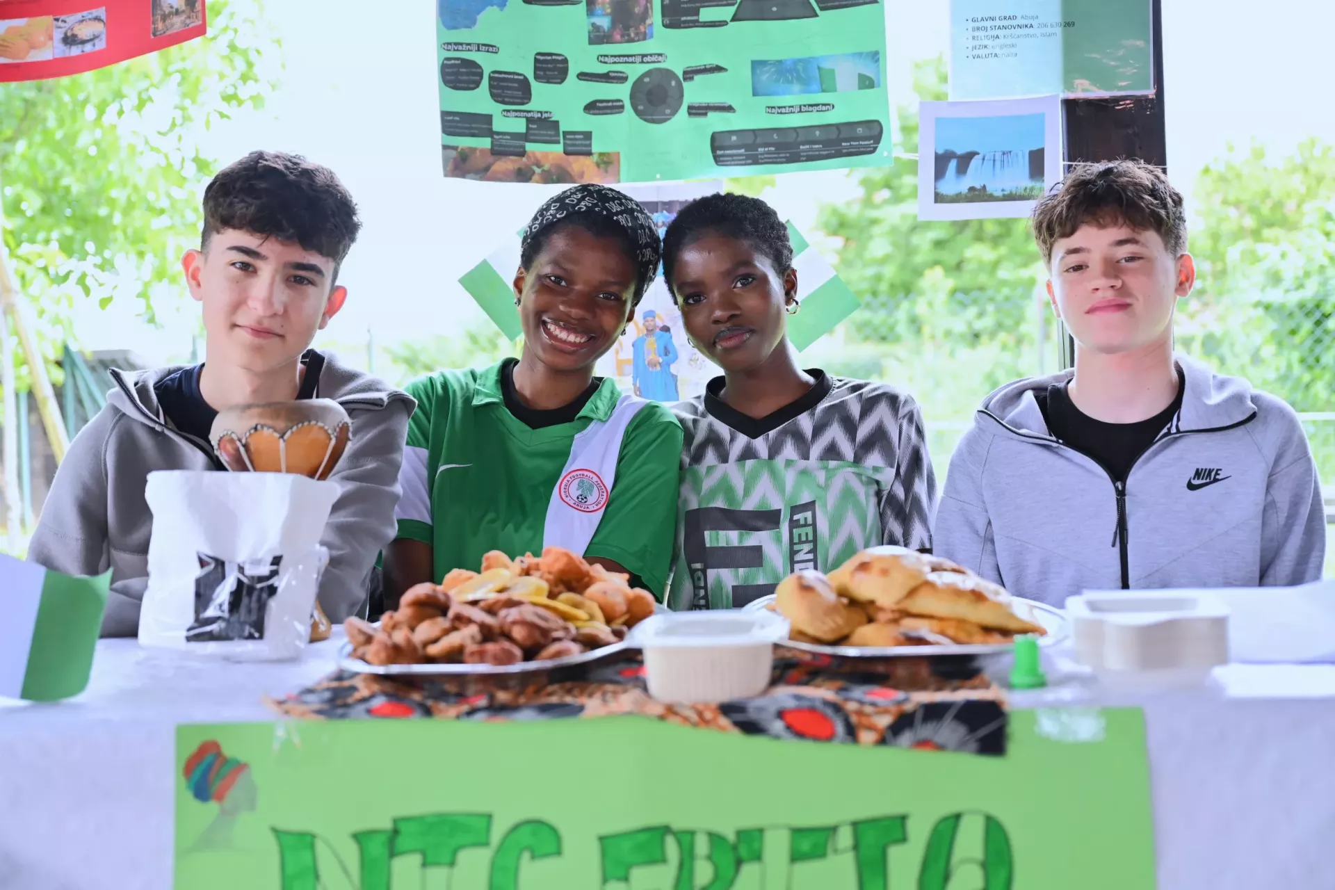 djeca na festivalu 