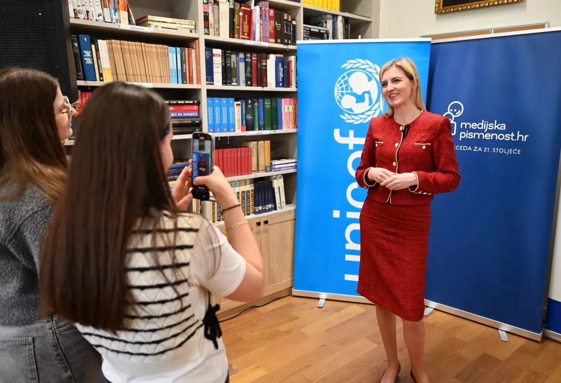 državna tajnica iz Ministarstva znanosti, obrazovanja i mladih.