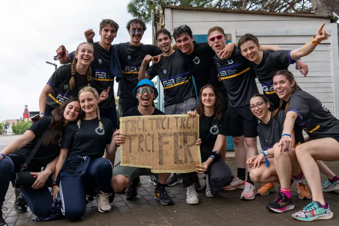 Ekipa studenata trkača