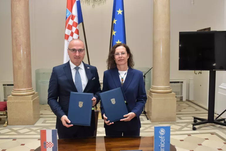 Ministar vanjskih i europskih poslova  Gordan Grlić Radman i predstojnica Ureda UNICEF-a za Hrvatsku Luisa Brumana