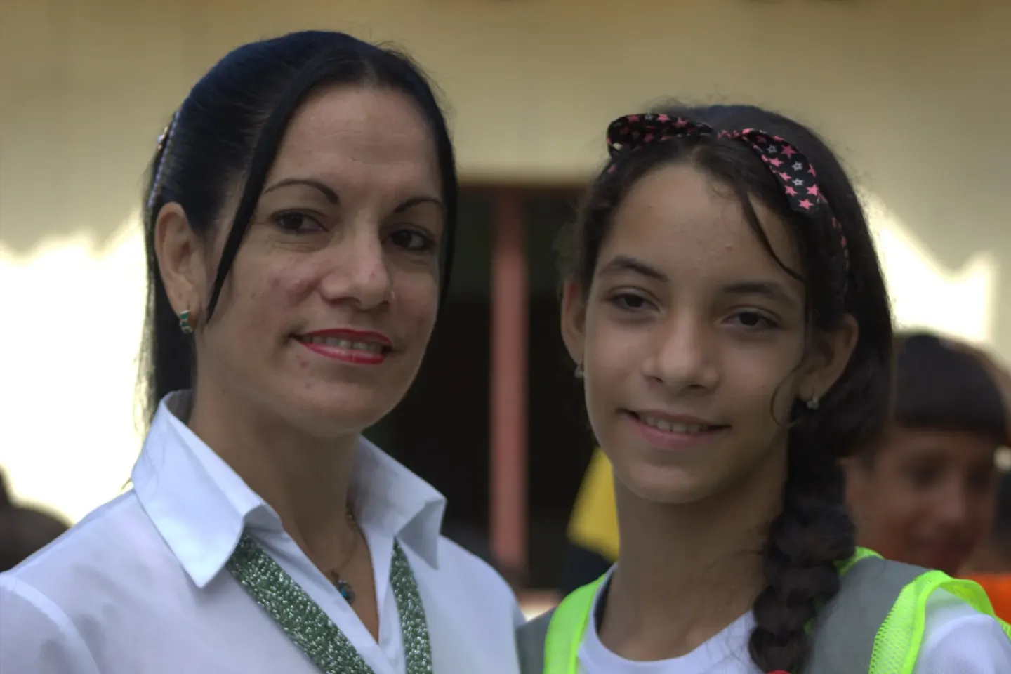 Olga Nicelis Salazar Fern&aacute;ndez es la presidenta del consejo de padres en la escuela Orlando Regalado Acosta de Sagua de T&aacute;namo, y su hija Melisa Escalona Salazar forma parte del c&iacute;rculo de inter&eacute;s Salvando vidas
