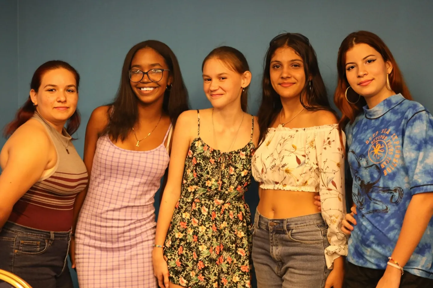 De izquierda a derecha, Keyla Alexandra De Diego Gonz&aacute;lez, Rosal&iacute;a Reyes, Lorena Fern&aacute;ndez, Carla Negr&iacute;n y Aitana Puebla son parte de la Red de J&oacute;venes por la Vida