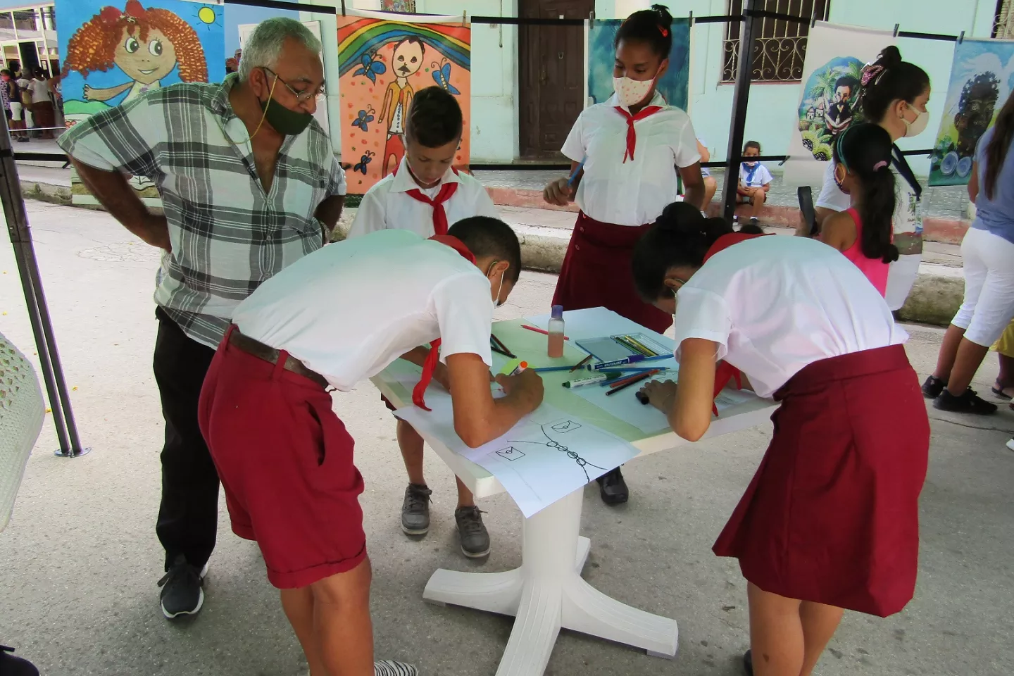 Proyecto Creaci&oacute;n de entornos protectores para la ni&ntilde;ez y la adolescencia desde la cultura en Granma