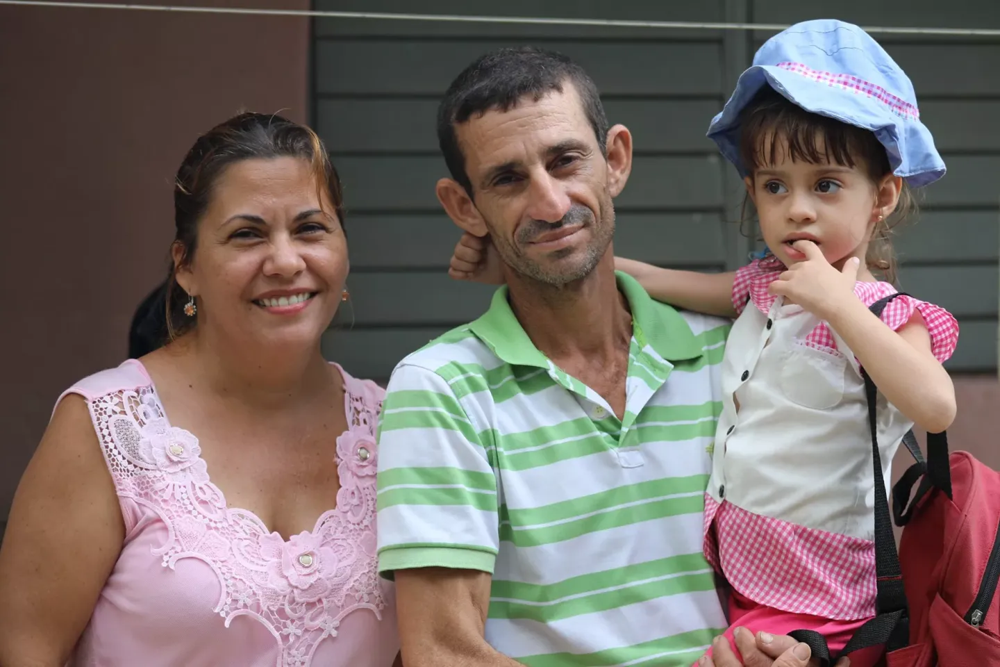Esta familia en San Antonio del Sur, en Guant&aacute;namo, lo perdi&oacute; todo tras el hurac&aacute;n Oscar. Su historia refleja la fuerza del amor, la resiliencia y la importancia de la ayuda humanitaria.