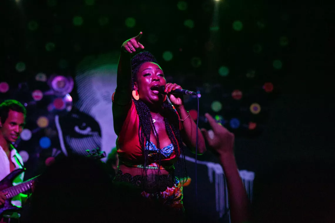 Desde este g&eacute;nero La Reyna y La Real buscan contrarrestar la sub-representaci&oacute;n y la misoginia presentes en la m&uacute;sica urbana