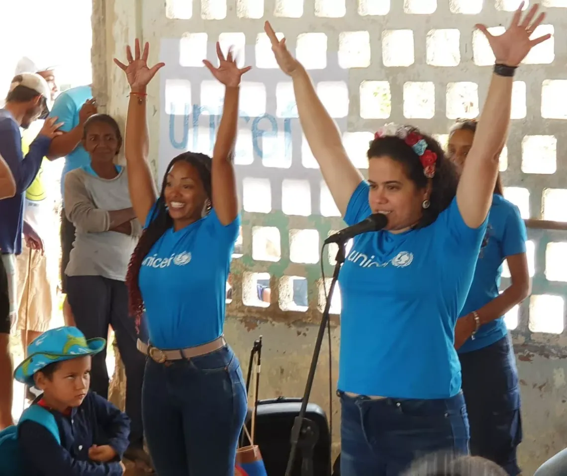 Enid Rosales fue una de las artistas que acompa&ntilde;&oacute; a UNICEF a Playa Caj&iacute;o, el 20 de noviembre de 2024.