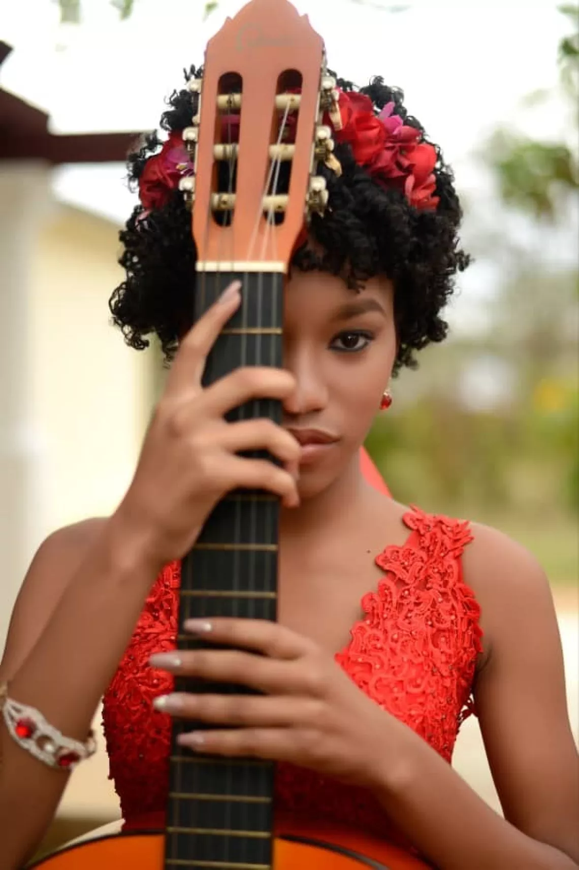 &ldquo;La guitarra representa la m&uacute;sica y es mi instrumento favorito&rdquo;