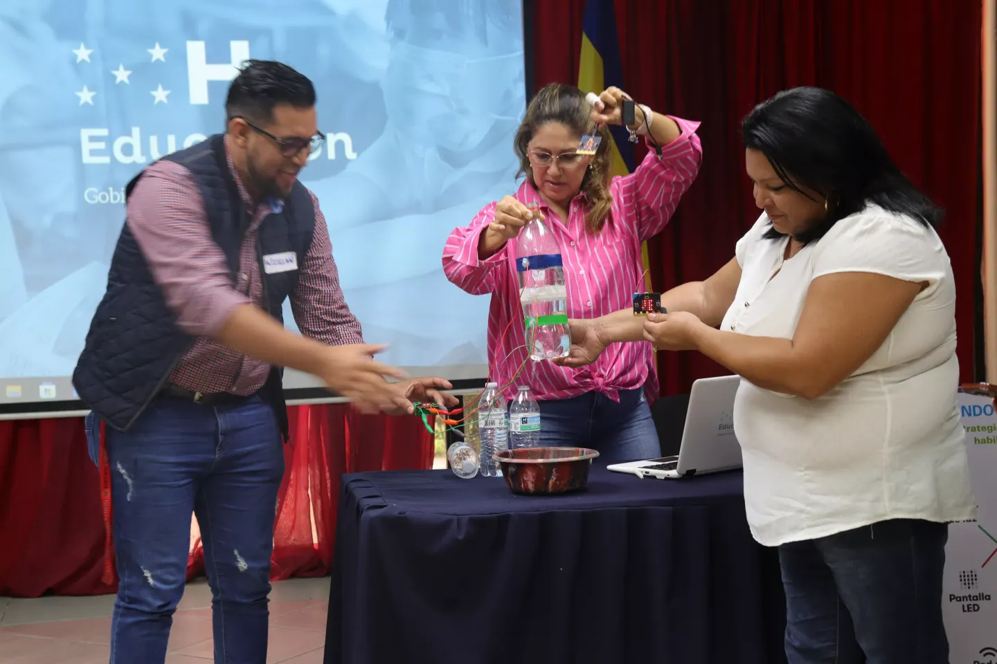 Tinering with Tech in Honduras