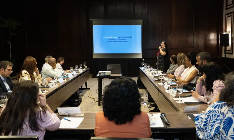 UNICEF re&uacute;ne a l&iacute;deres de opini&oacute;n para impulsar la conversaci&oacute;n p&uacute;blica sobre la erradicaci&oacute;n de la disciplina violenta contra la ni&ntilde;ez - Foto Ndp 1