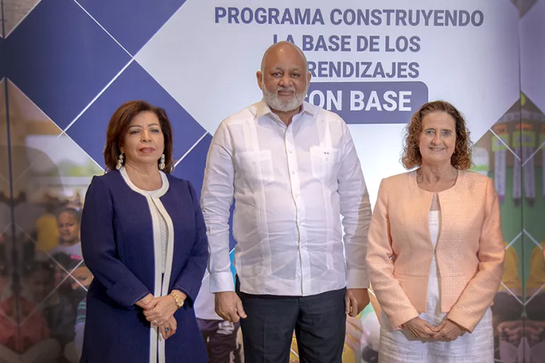 El Ministerio de Educaci&oacute;n lanza programa &ldquo;Con Base &ldquo;que busca mejorar la ense&ntilde;anza de lecto-escritura y matem&aacute;tica en primer ciclo de primaria - FOTO NP