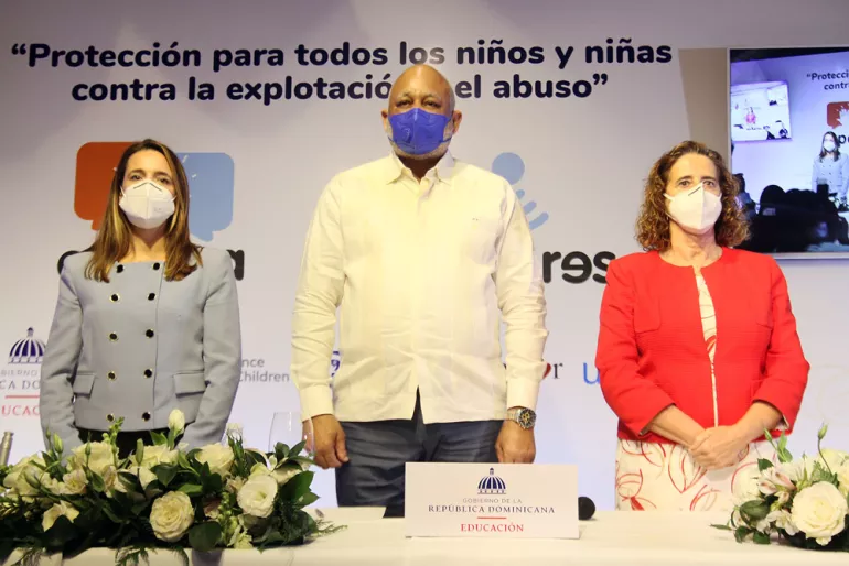  Presentan plataformas educativas para que adolescentes y familias sepan c&oacute;mo protegerse de la violencia sexual en Internet - Foto