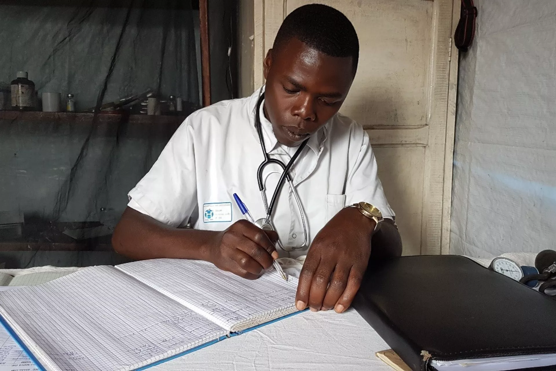 Un ancien enfant soldat devenu infirmier
