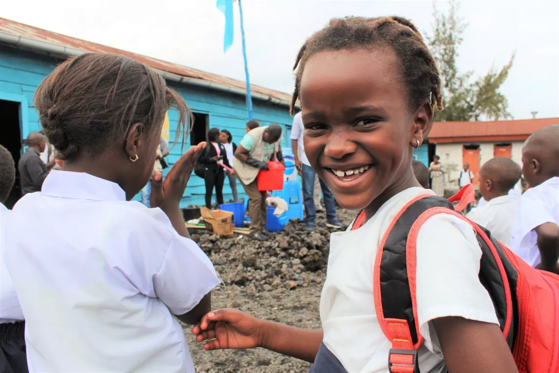 &laquo;&nbsp;Nous devons nous laver les mains pour &eacute;viter Ebola &raquo;, explique fi&egrave;rement Rihanna, 8 ans.
