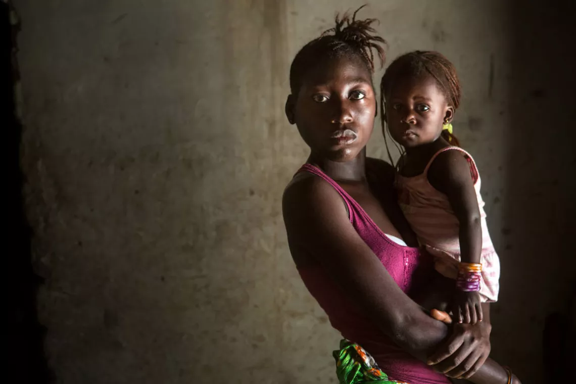 Bénédicte Makula devenue m&egrave;re &agrave; 15&nbsp;ans