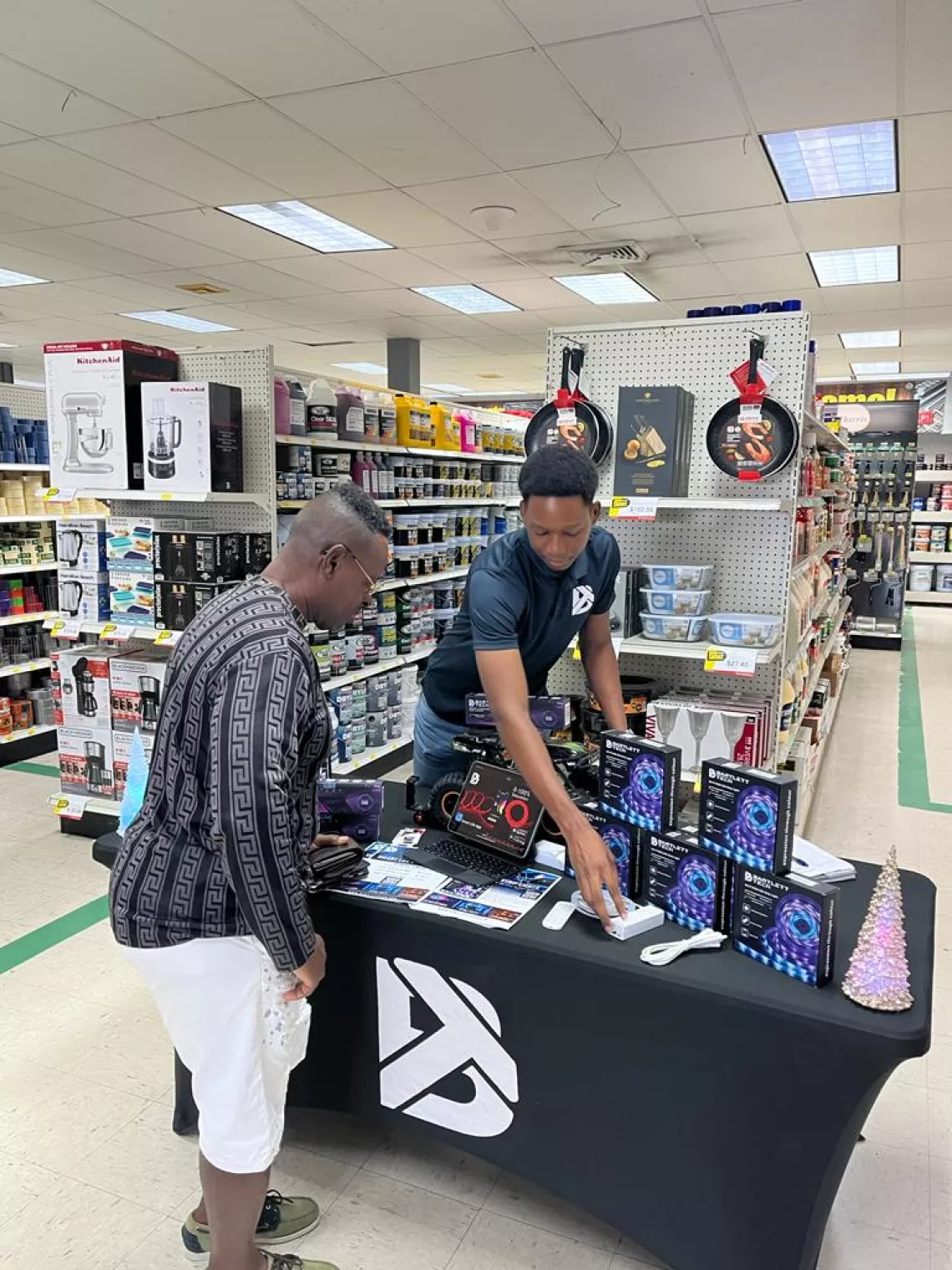 bartlett with customer