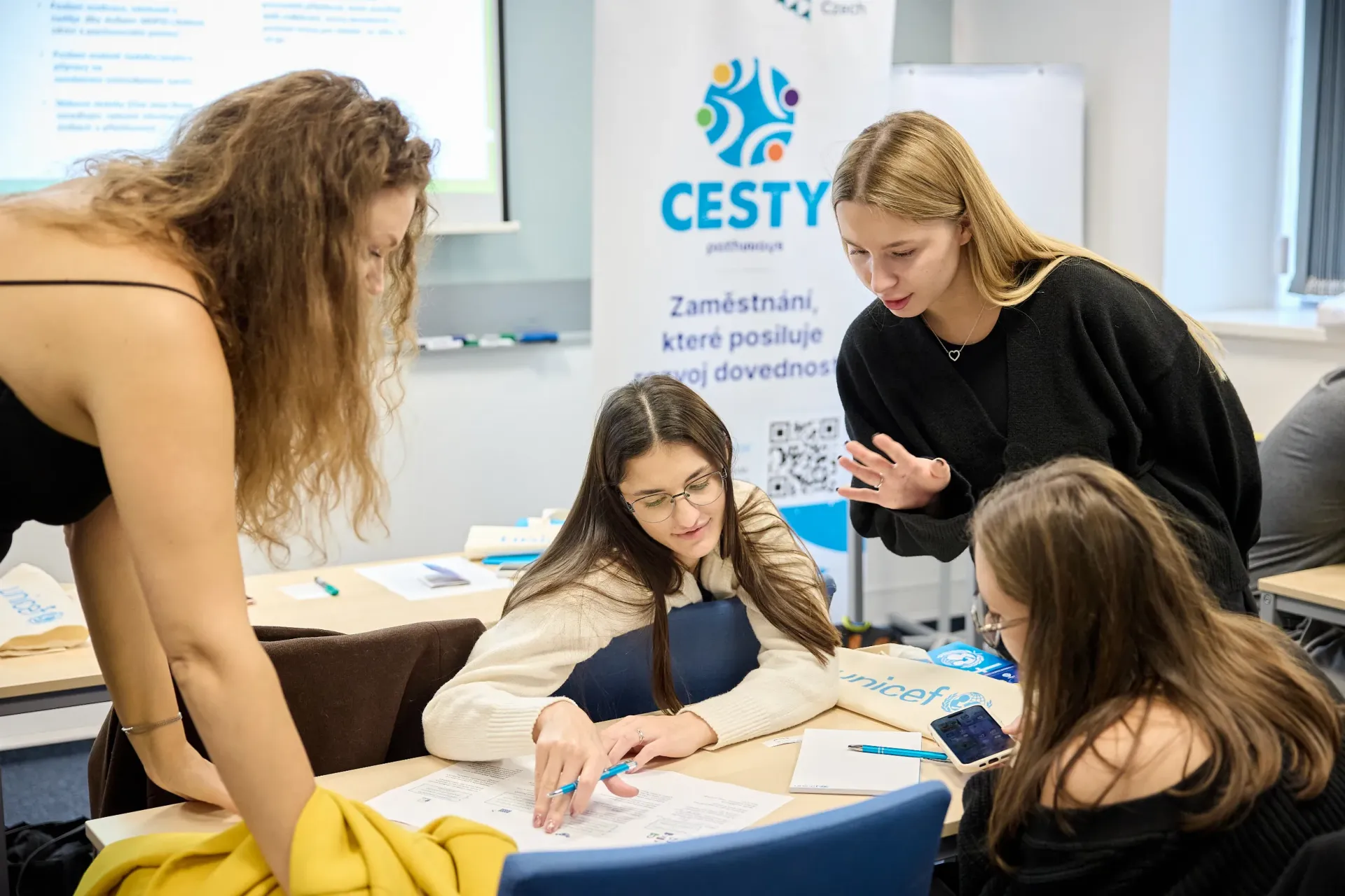 Polina (21, on the right), Youth Participation Consultant at the UNICEF Refugee Response Office in the Czech Republic, and a young refugee herself, as part of her role, has been working with refugee youth from Ukraine to gain insight into the challenges young people, who fled the war to Czechia, are facing.
