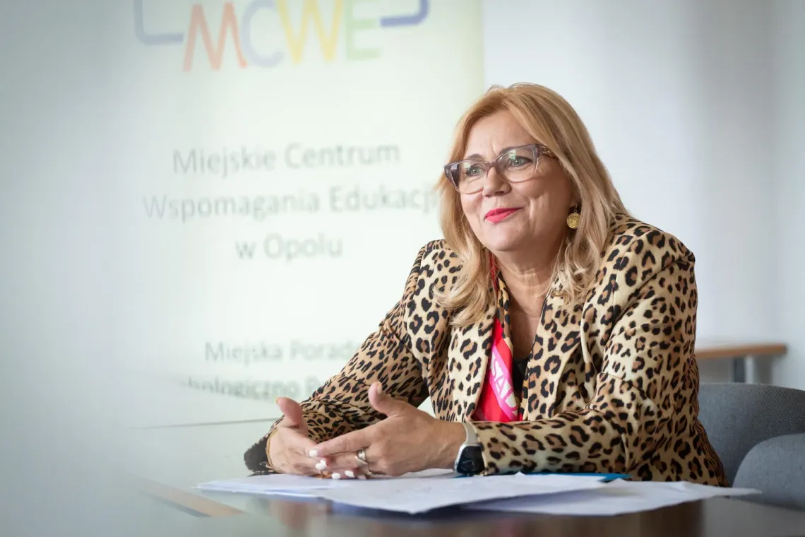 Bożena, an ABS expert from the Municipal Teacher Training Centre in Opole, supported one of the schools participating in the pilot, helping staff build on their existing strengths and develop solutions tailored to the needs of their community.