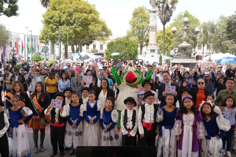 Ecuador present&oacute; la nueva Libreta Integral de Salud para fortalecer la salud de mujeres embarazadas, ni&ntilde;as y ni&ntilde;os