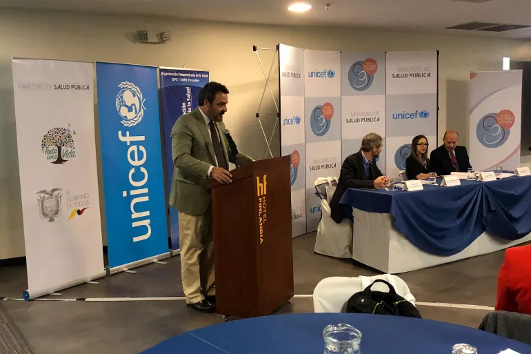 Joaqu&iacute;n Gonz&aacute;lez- Alem&aacute;n, Representante de UNICEF, le da la bienvenida a los asistentes al evento