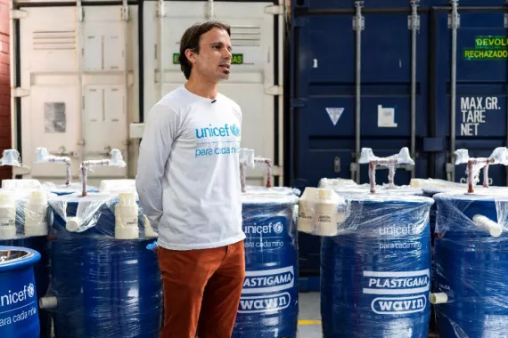 ORBIA y UNICEF donan lavabos para promover el lavado de manos en Ecuador