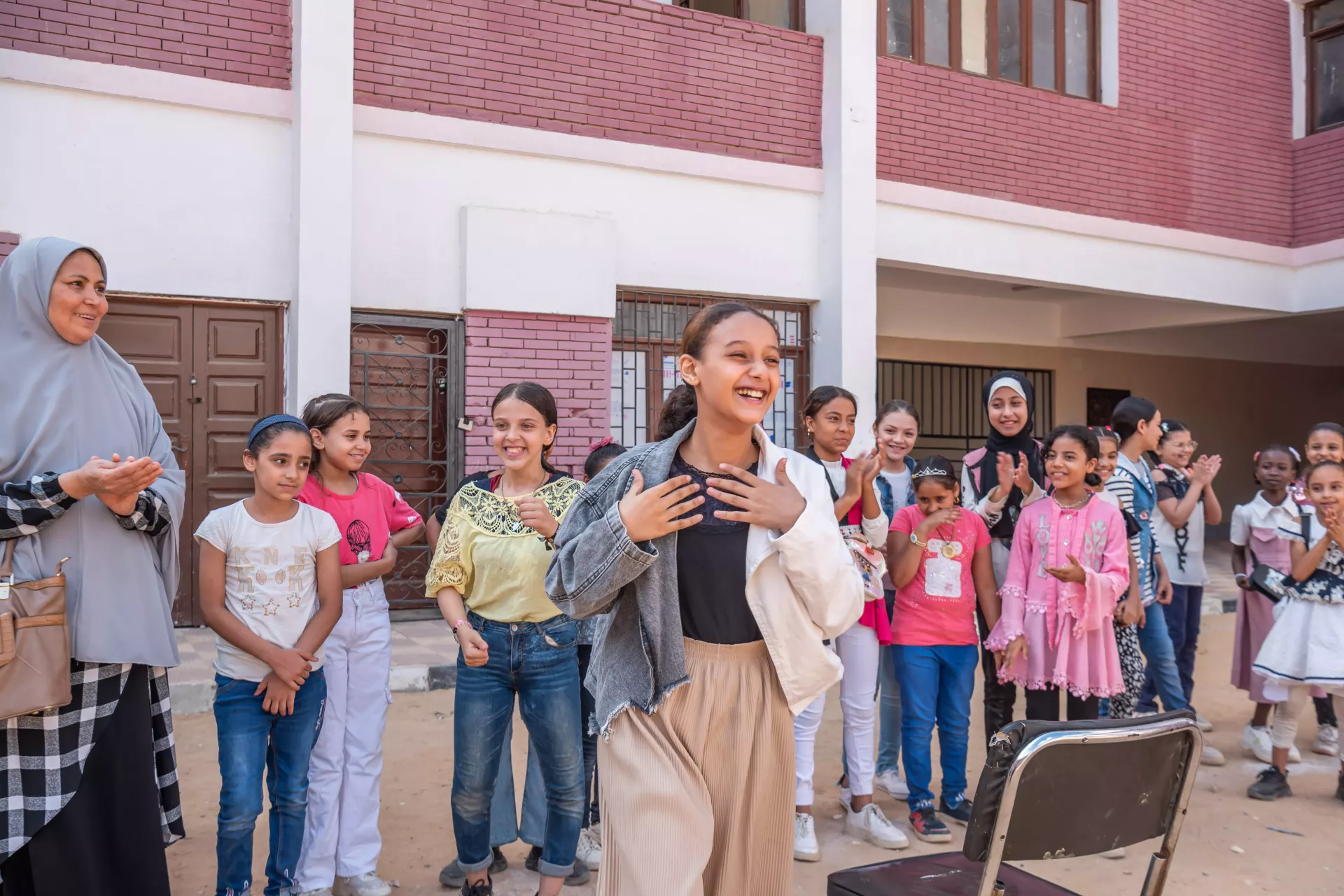UNICEF invites non-Egyptian children to participate in summer schools for the first time   Every year, some Egyptian public and private schools conduct summer activities for their students. This year's summer activity at the 6th of October Comprehensive School for Basic Education was different. With the support of UNICEF, the Ministry of Education and Technical Education opened the doors of 500 public schools in 5  governorates (Cairo - Giza - Qalyubia - Alexandria - Damietta - Sharqia) to offer summer acti
