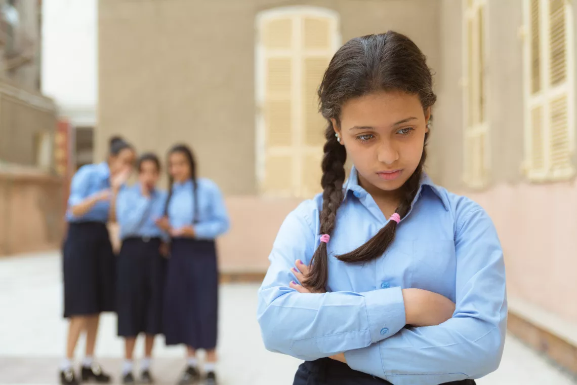 What are the warning signs of bullying