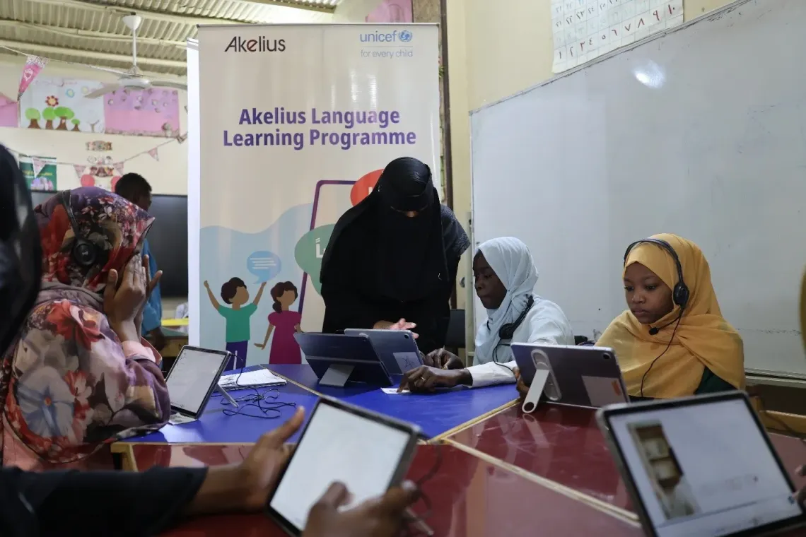 In learning spaces across Aswan, Egypt, the &lsquo;Akelius Language Learning Programme&rsquo; is strengthening both classroom practice and student engagement in the classroom. Through a two-year partnership between Egypt&rsquo;s Ministry of Education and Technical Education, UNICEF, and the Akelius Foundation, the programme is expanding inclusive digital learning opportunities for marginalized children across Egypt.  Through a partnership with Om Habiba Foundation, the programme is being implemented in Aswan, integrating int