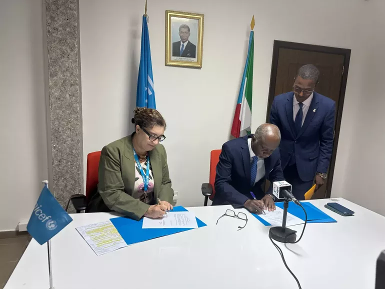 UNICEF/Guinea Ecuatorial/Antonia Toichoa Bela &ndash; Firma del memor&aacute;ndum entre el Ministerio Fiscal de Guinea Ecuatorial y UNICEF 