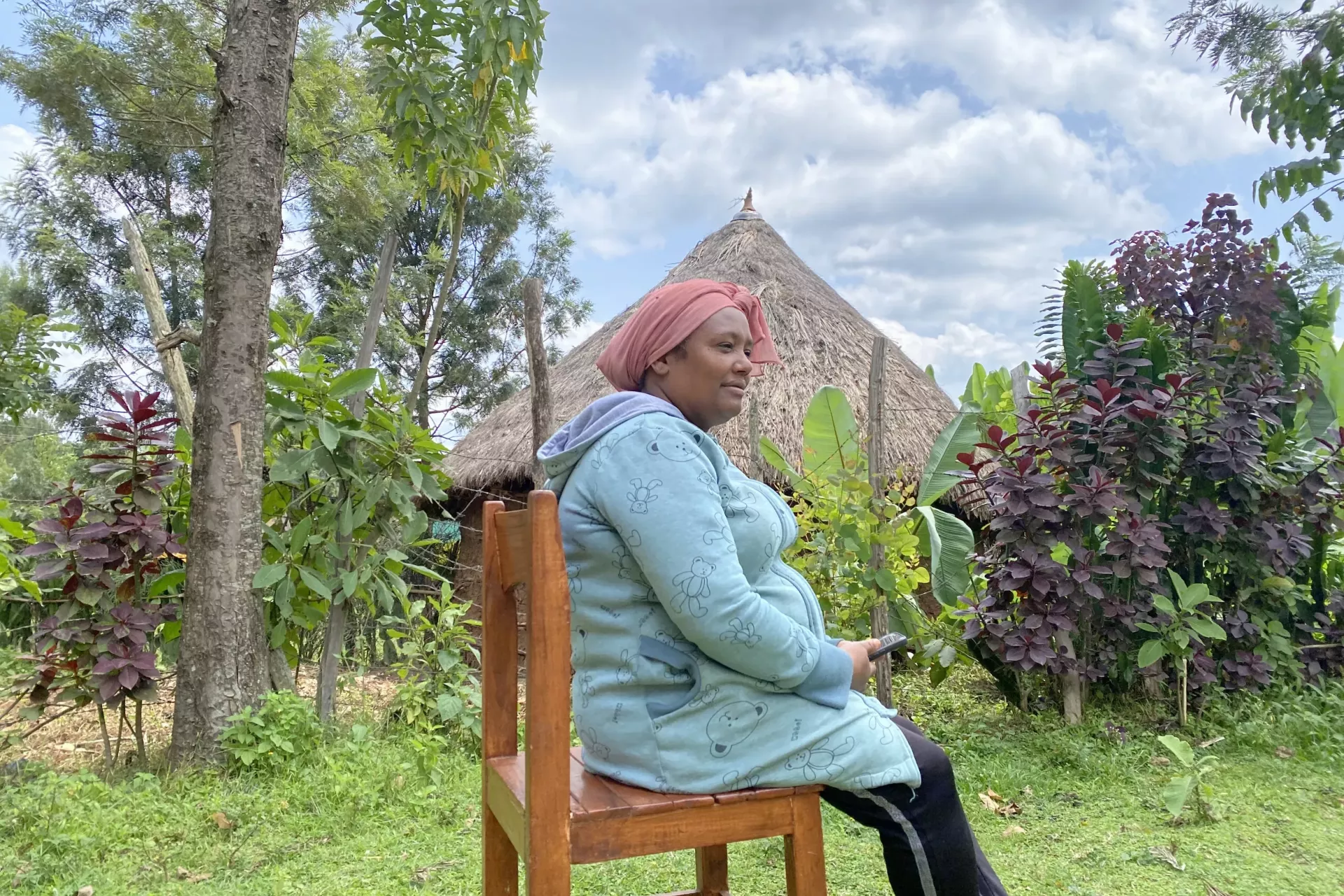 A women sitting on a chair 