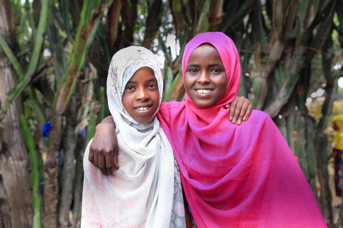 Kuresha Yusuf(left) with her classmate. 