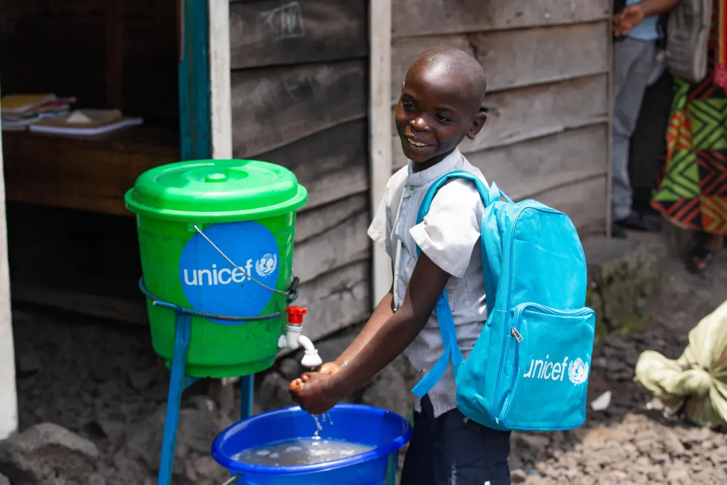 Bonane, 8, washes his hands at a handwashing station installed by UNICEF at Kibali Primary School in Goma, North Kivu Province, DR Congo, on 22 September 2025.  &ldquo;I wash my hands after using the toilet so I don&rsquo;t get sick or infect my classmates.&rdquo; explains Bonane.