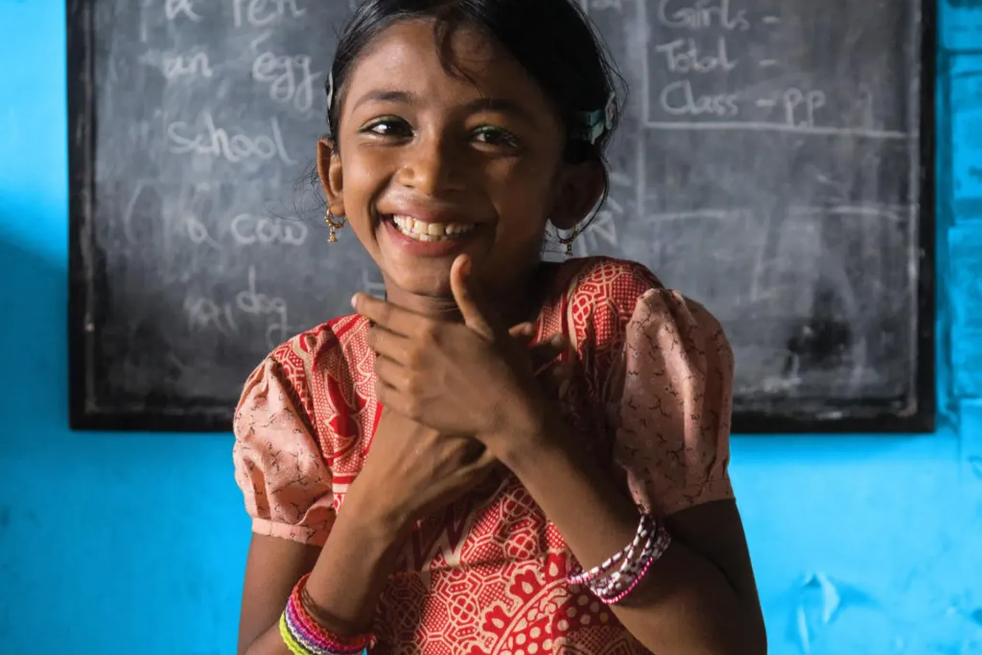 [TREATED PHOTO] Sajeda Begum, 9, sings her multiplication tables at the Shapla Child Learning Centre &nbsp;in Kutupalong makeshift camp, Cox's Bazar, Bangladesh, Sunday 10 September 2017. Sajeda is from Akiab, Myanmar, and has been living at the Kutupalong makeshift camp for seven years.