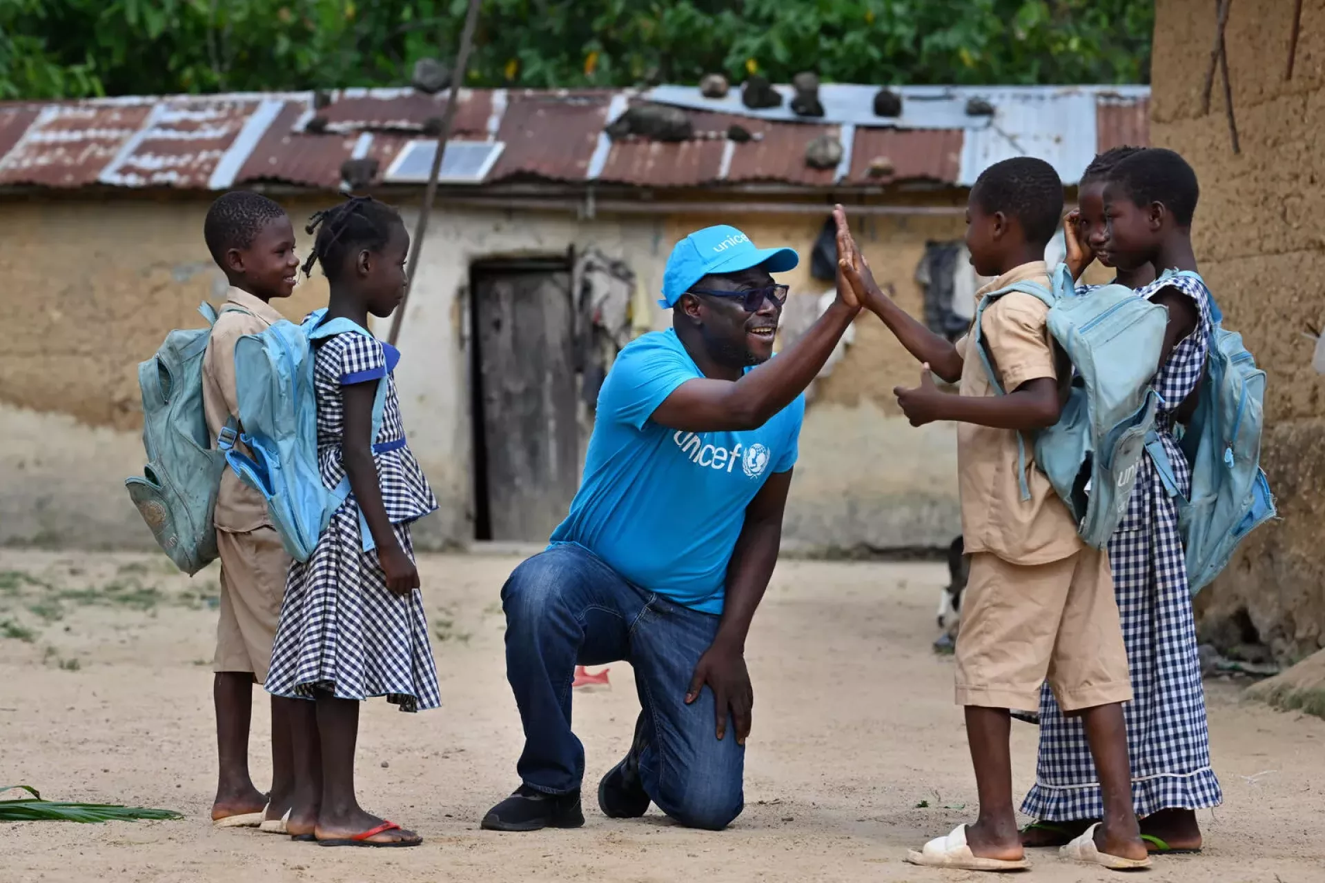 Children coming back from school in the village of Kouakoukro, in the Southwest of C&ocirc;te d&rsquo;Ivoire.