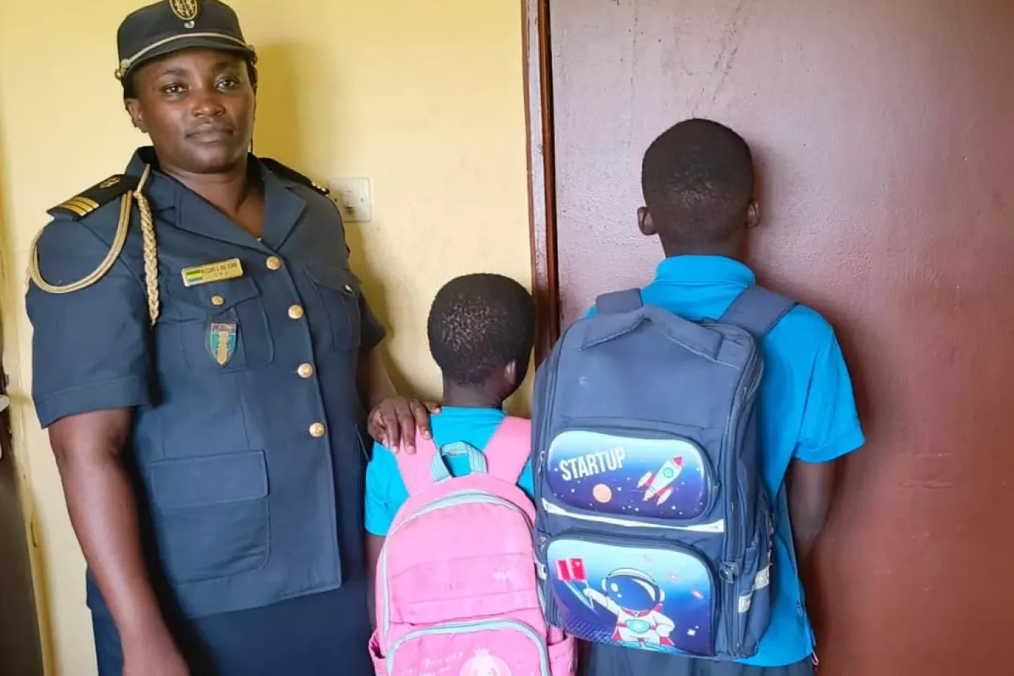 police amie des enfants