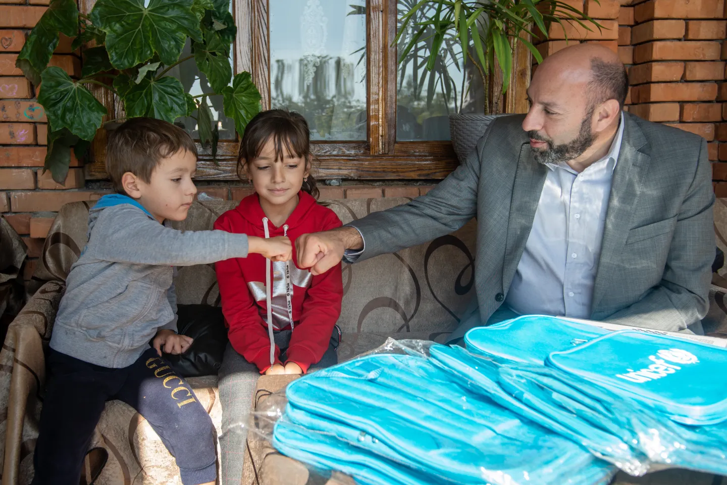 Ghassan Khalil visited the family with many children in Omalo