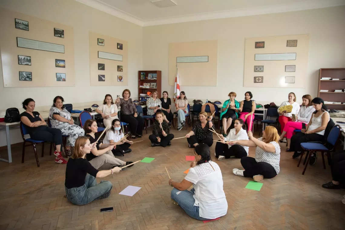 Thematic sessions for practitioners