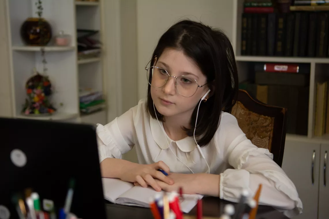Keta Tkhilaishvili attending online lesson
