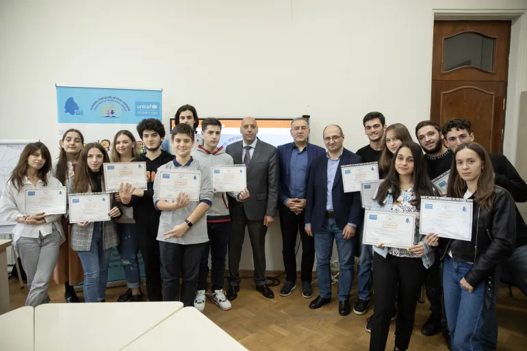 გაეროს ბავშვთა ფონდი განაგრძობს ბავშვის უფლებათა ცენტრების მხარდაჭერას
