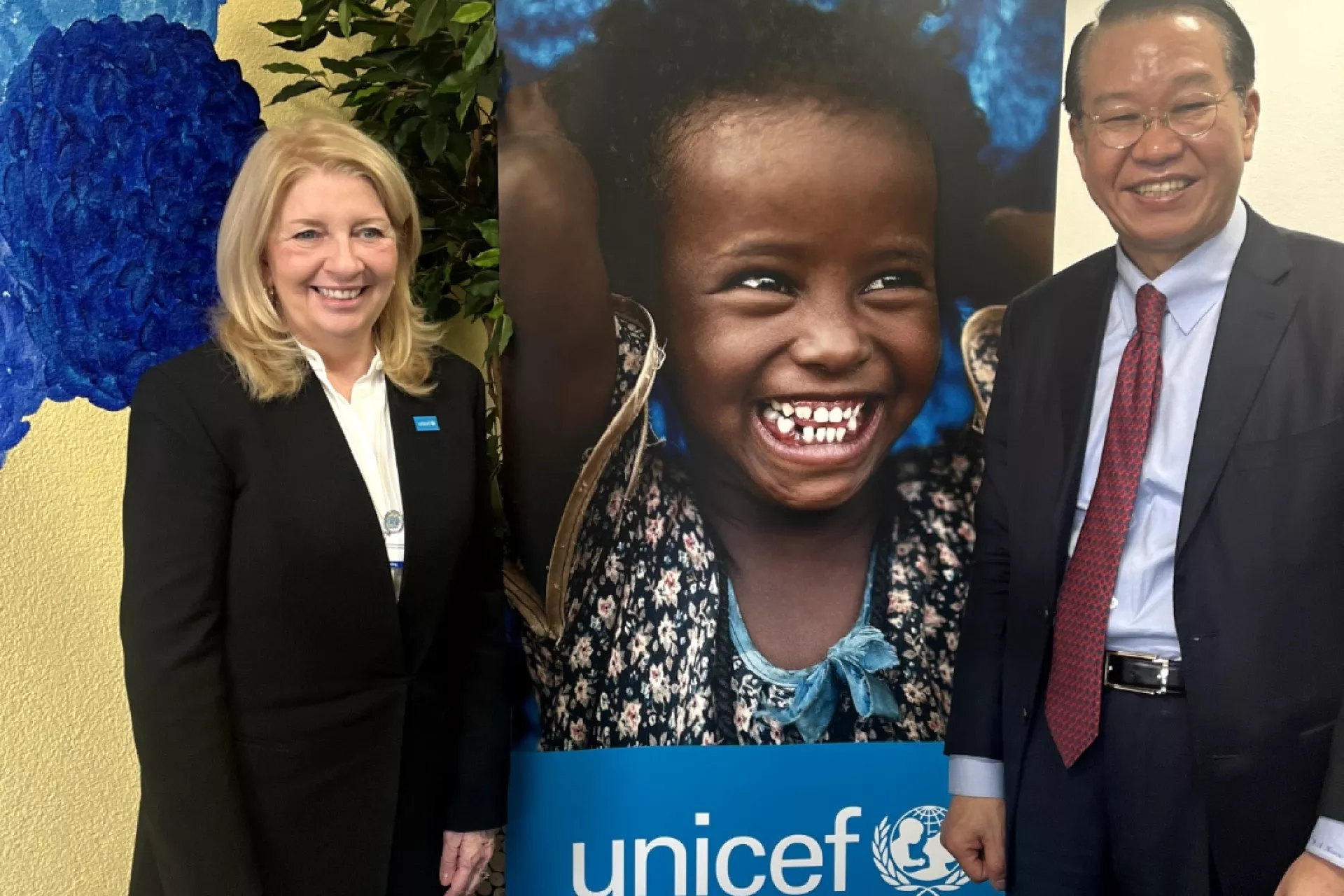 Ministry of Unification minister meeting with UNICEf ED Russell 