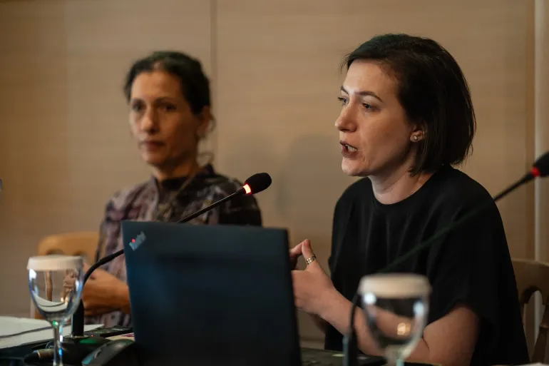 Depute Representative for UNICEF Greece, Aspa Plakantonaki and Planning & Monitoring Officer Eri Agkoli presenting key aspects of the TSI programme.