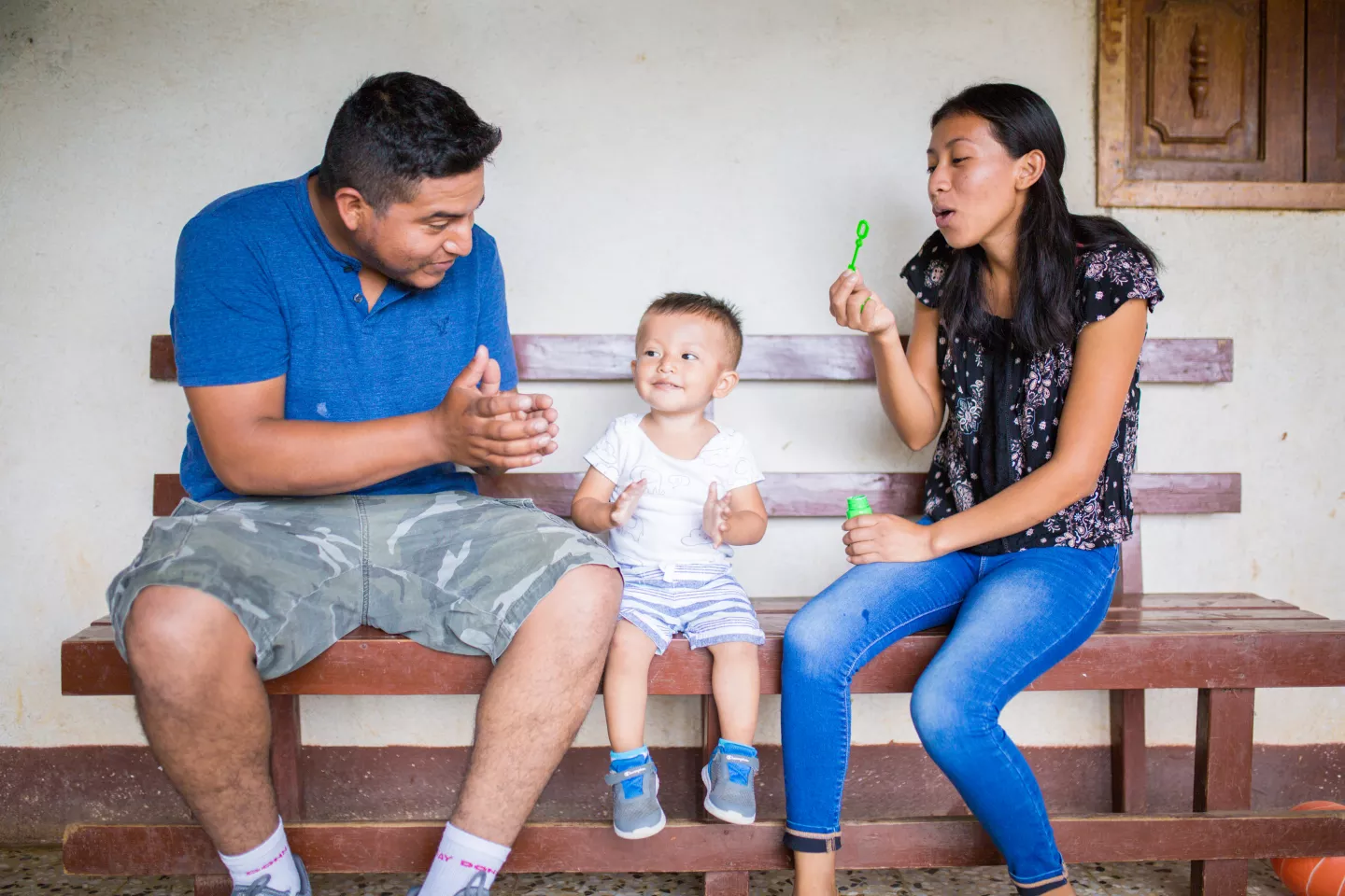 familia jugando